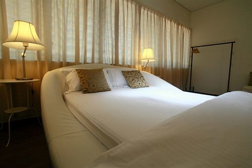 Chymes Hotel 丹绒武雅 外观 照片